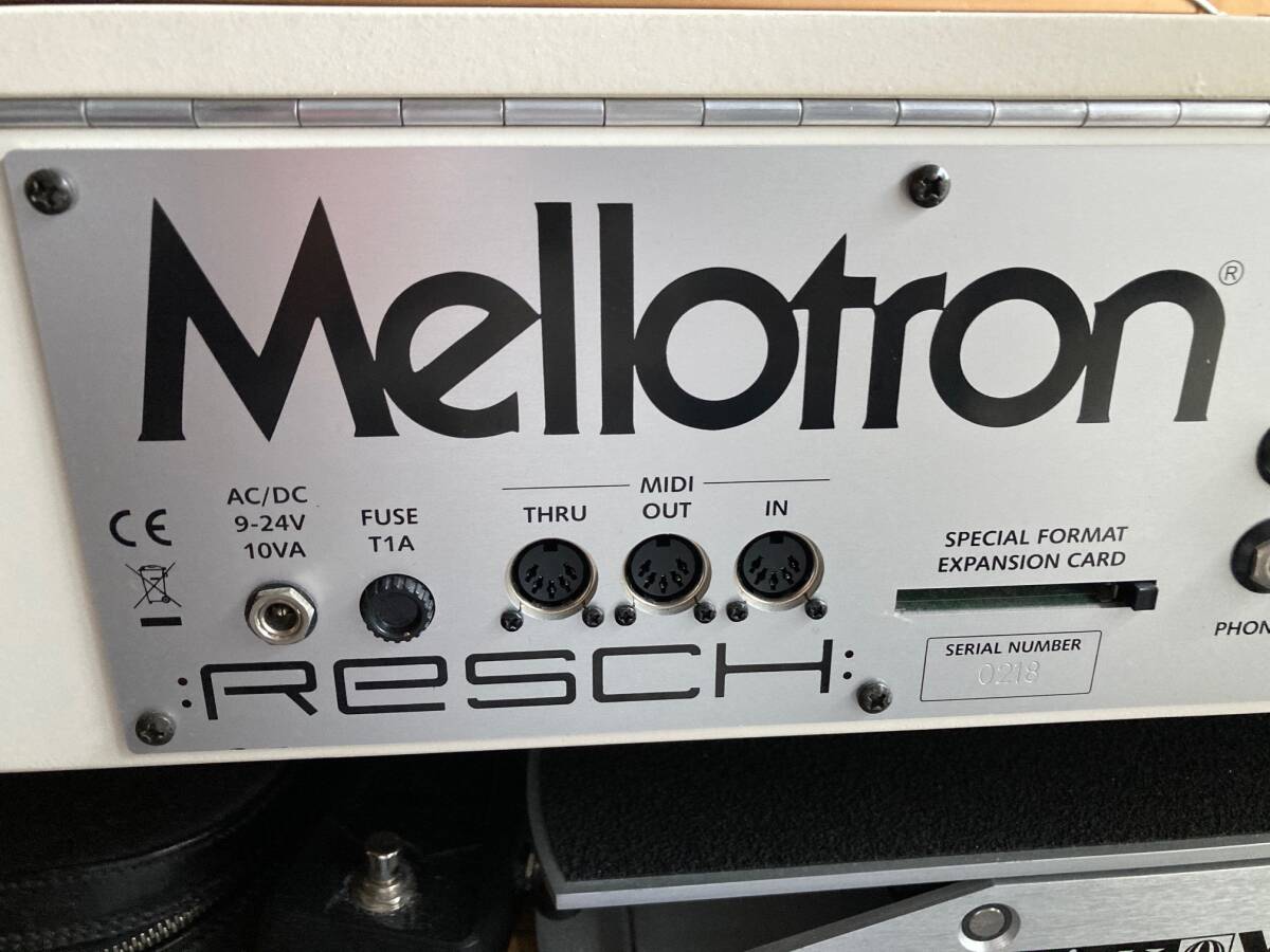 メロトロン Mellotron M4000D 正常動作品 角に傷あり オルガン シンセサイザー ストリングス の画像7