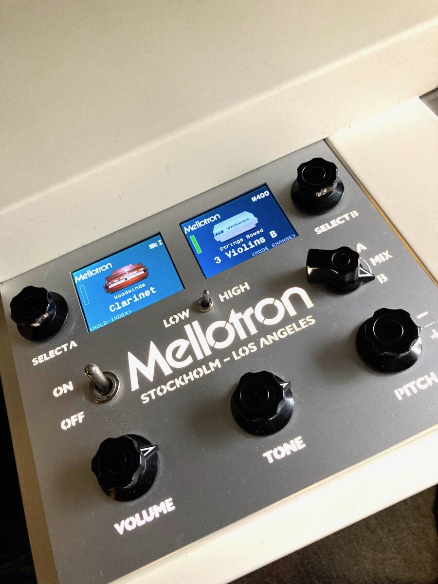 メロトロン Mellotron M4000D 正常動作品 角に傷あり オルガン シンセサイザー ストリングス の画像2
