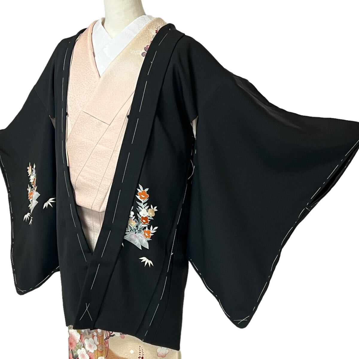 黒羽織 羽織 和装コート 着物用コート 中古 仕立て上がり リサイクル着物 きもの 着物 カジュアル着物 kimono 裄64cmの画像4