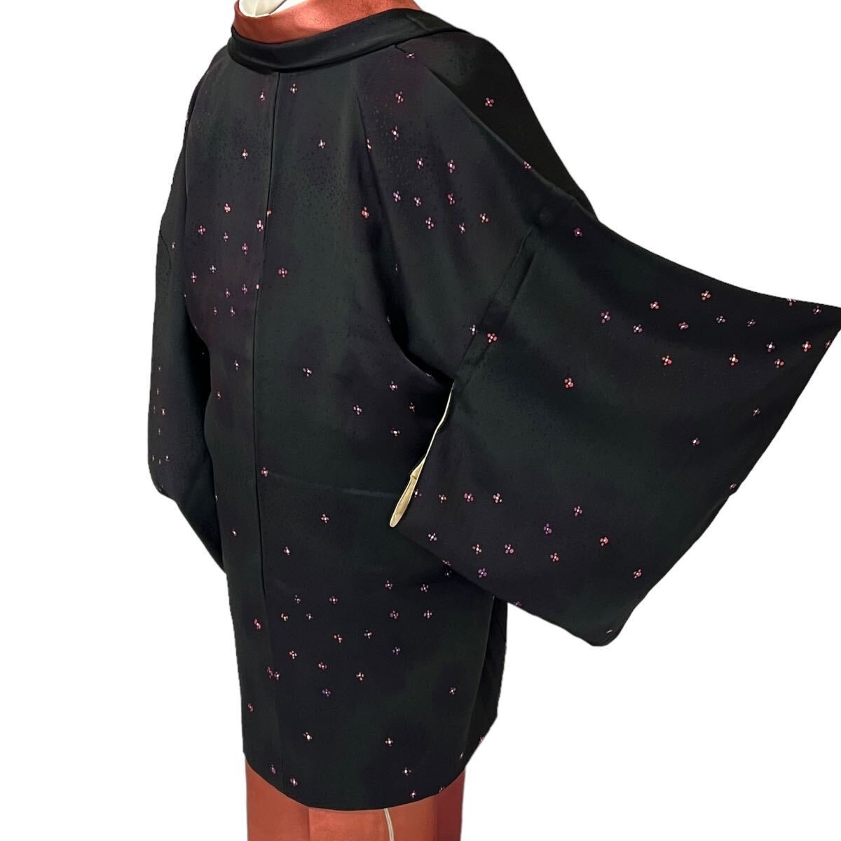 羽織 和装コート 着物用コート 小花 中古 仕立て上がり リサイクル着物 きもの 着物 カジュアル着物 kimono 裄66cmの画像2