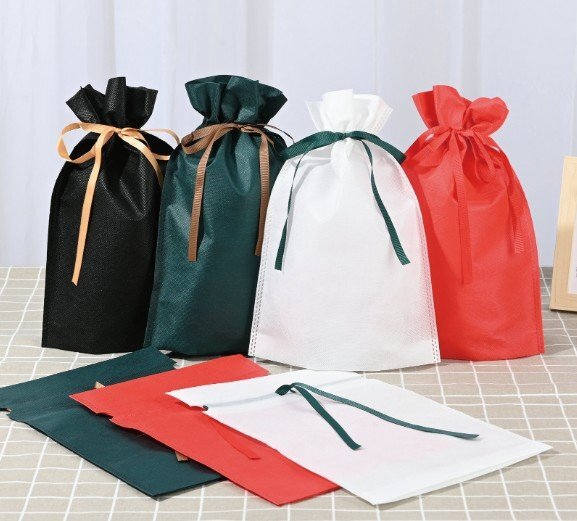 【vaps_3】ギフト袋 10枚セット 《レッド》 不織布 シンプル 巾着袋 ラッピング袋 クリスマス バレンタイン ホワイトデー 送込の画像2
