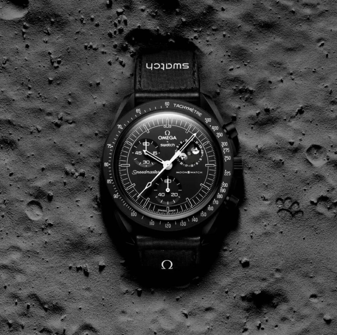 Snoopy x OMEGA x Swatch BIOCERAMIC MoonSwatch Mission To The Moonphase - NEW MONの画像1