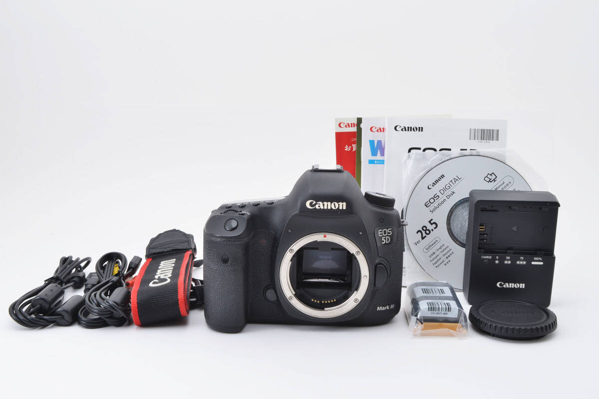 ★☆極上品★キヤノン CANON EOS 5D Mark III ボディ 付属品多数 #483☆★_画像1