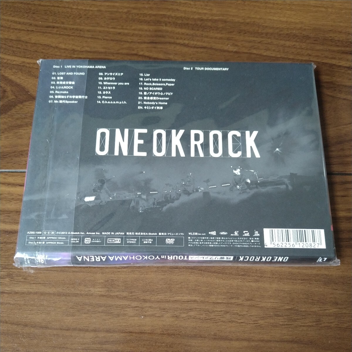 【送料無料】ONE OK ROCK DVD 残響リファレンス TOUR in YOKOHAMA ARENA 2枚組 ワンオクロック/映像作品_画像2