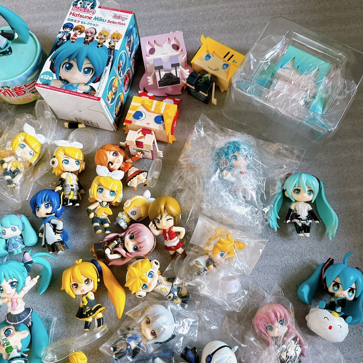 100円〜★ 初音ミク ボーカロイド フィギュア 大量 まとめ売り ねんどろいど グラフィグ 鏡音リン 鏡音レン KAITO 巡音ルカ 亞北ネルの画像3