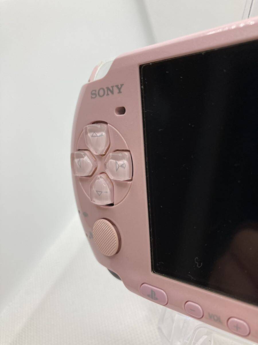 美品　PSP3000ピンク　メモリーカード付き　SONY ソニー プレイステーションポータブル _画像2