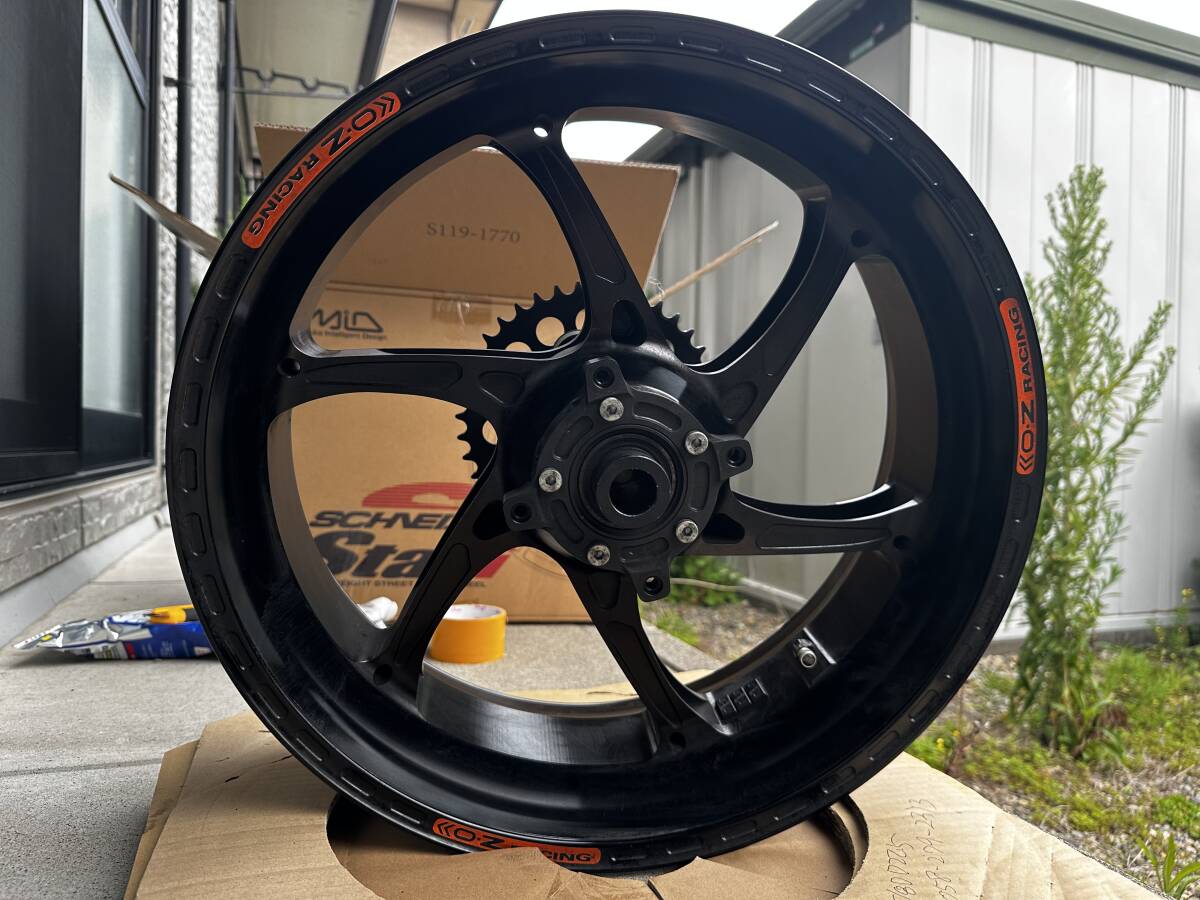 OZ Racing OZレーシングZX10R 16~ RS-A アルミ鍛造ホイール ブラックアルマイトの画像10