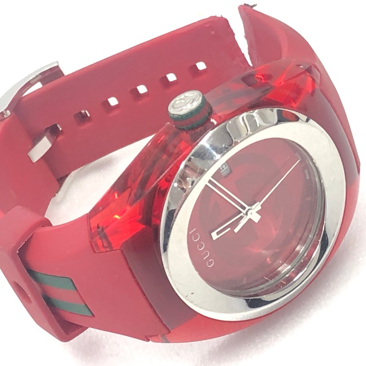 グッチ GUCCI SYNC シンク デイト シェリーライン 137.1 赤 レッド ラバー クォーツ メンズ腕時計 ／5T11343の画像3