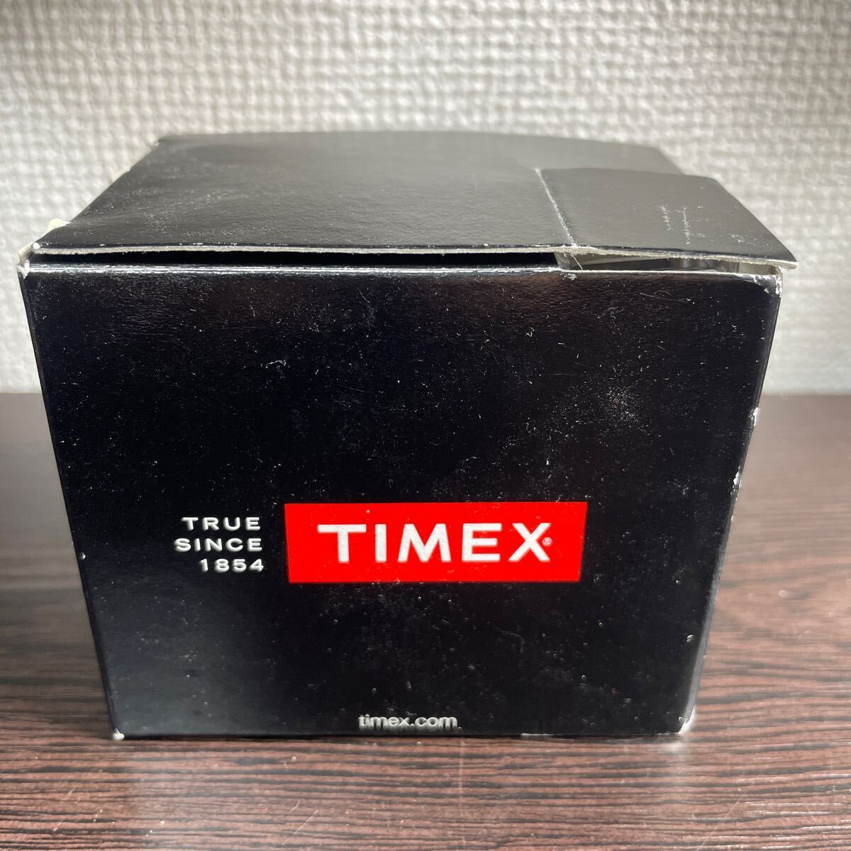 美品 Timex タイメックス T78677 クラシック デジタル Classic Digital Supreme シュプリーム コラボで話題 Gold ゴールド 金 腕時計の画像5