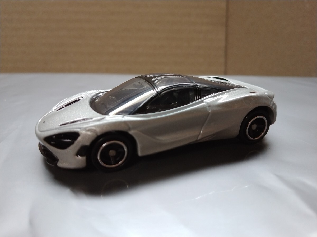 トミカ  マクラーレン  セナ（発売記念仕様) 720S(初回特別仕様) 2台セットの画像4