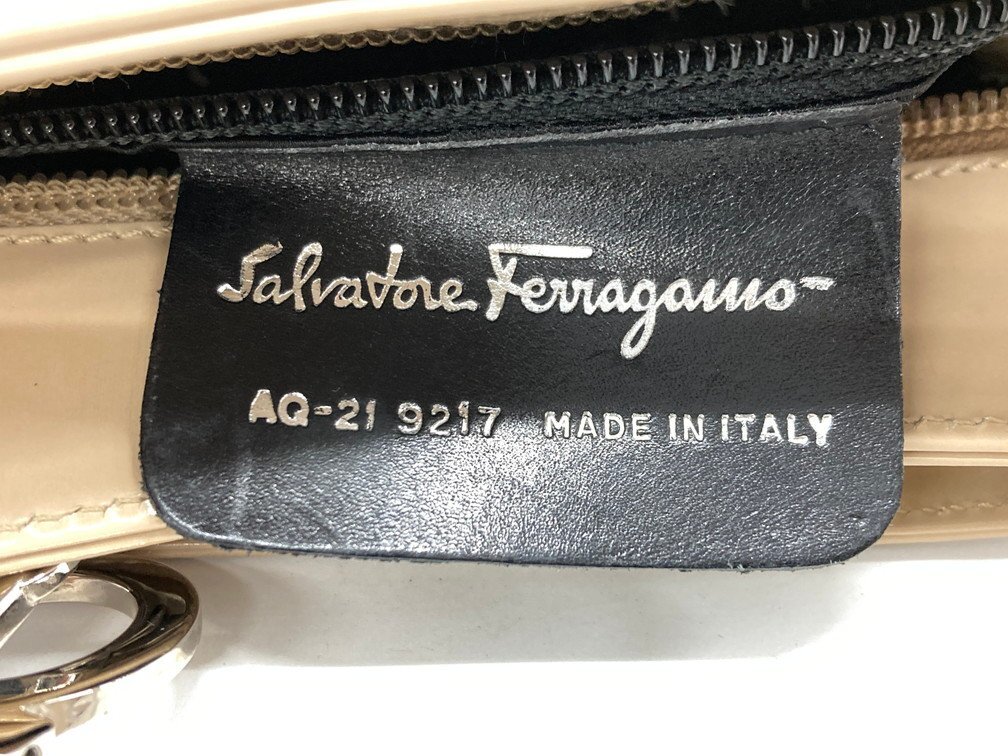 Salvatore Ferragamo　フェラガモ　2WAY　バッグ　AQ-21　9217　ショルダー　保管袋付き【CDAQ7019】_画像8