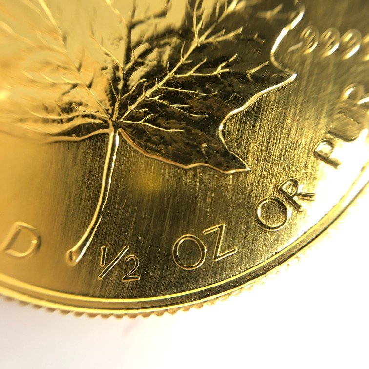 K24IG カナダ メイプルリーフ金貨 1/2oz 総重量15.5ｇ【CDAL6006】の画像5