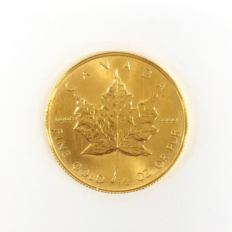 K24IG カナダ メイプルリーフ金貨 1/2oz 総重量15.5ｇ【CDAS6015】_画像1