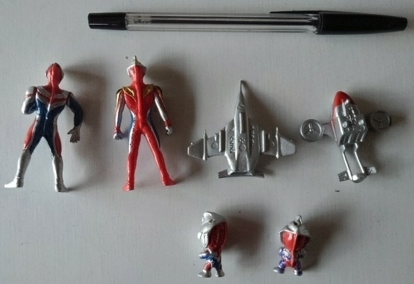 * Ultraman Dyna?* самолет механизм игрушка и т.п. различный *