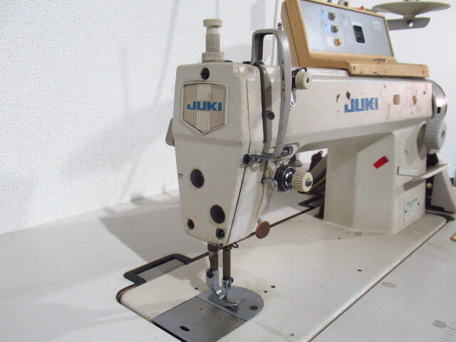 JUKI ジューキ JUKI 高速一本針本縫自動糸切装置付きミシン DDL-5570N / ミシンコントローラ SC-120N 三相200V 工業用ミシン 管理24D0406C_画像6