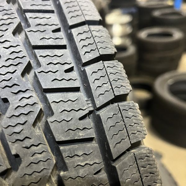 ★送料無料★ 145/80R12 80/78N LT 2021年製 9分山 ダンロップ WINTERMAXX SV01 1本/中古スタッドレスタイヤ(冬タイヤ) ハイゼット N7039_F_画像2