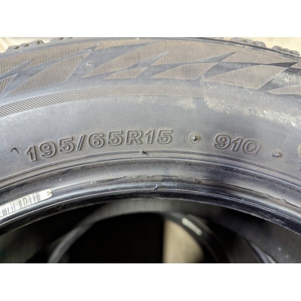 ★送料無料★ 195/65R15 2019年製 8分山 ブリヂストン BLIZZAK VRX2 4本/中古スタッドレスタイヤ(冬タイヤ) ウィッシュ N7105_B1_画像4