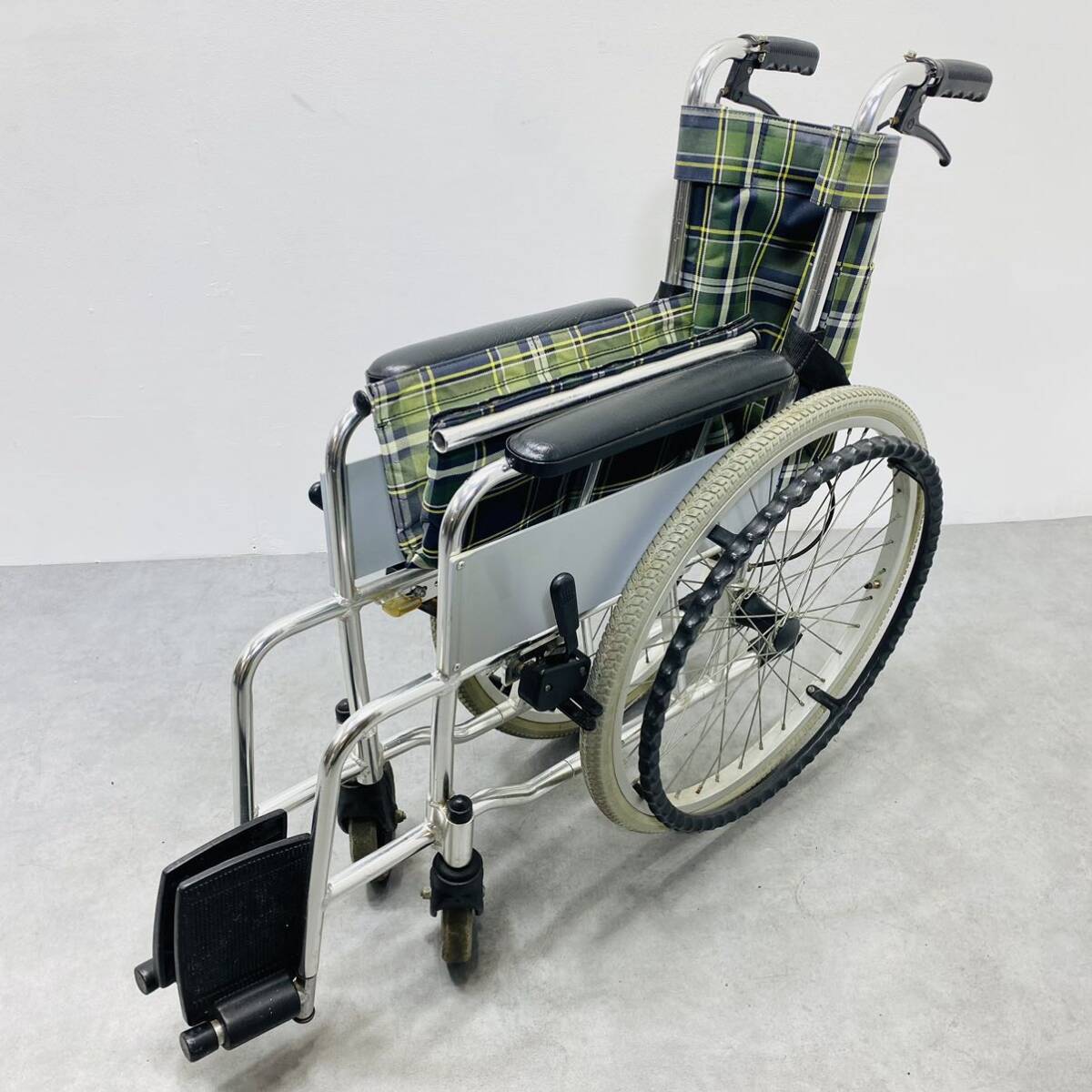 【240329-01】車椅子 車いす 自走式 車イス 折り畳み 介護用品 介護 くるまいす 軽量 KN-032224 ☆引き取り歓迎☆の画像8