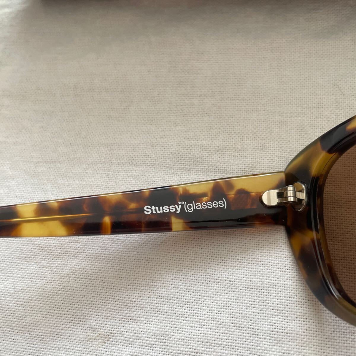 美品 日本製 Stussy Naomi サングラス ケース付き old Stussy 美品 日本製 Stussy Naomi サングラス ケース付き old Stussy