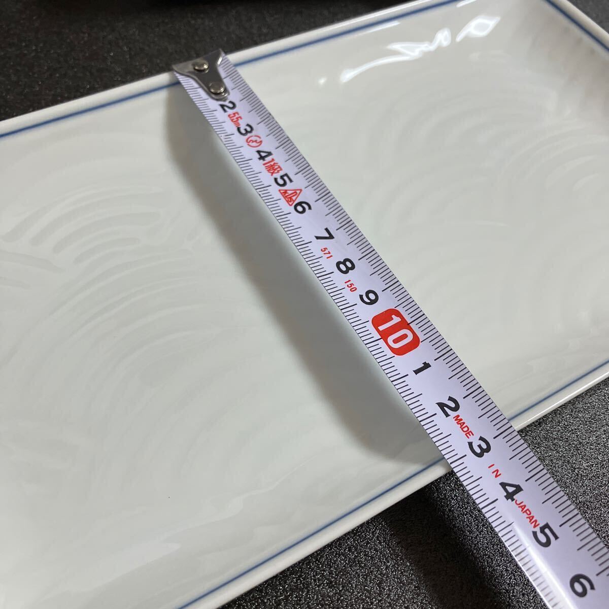 龍峰窯 三洋陶器 白磁 青海波 焼物皿揃 5枚 和食器 シンプル 角皿 長皿 未使用 白 波の画像4