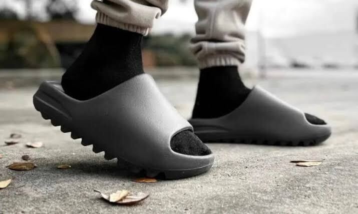 adidas YEEZY Slide Dark Onyx[Size27.5cm] официальный online покупка Yeezy boost сандалии 