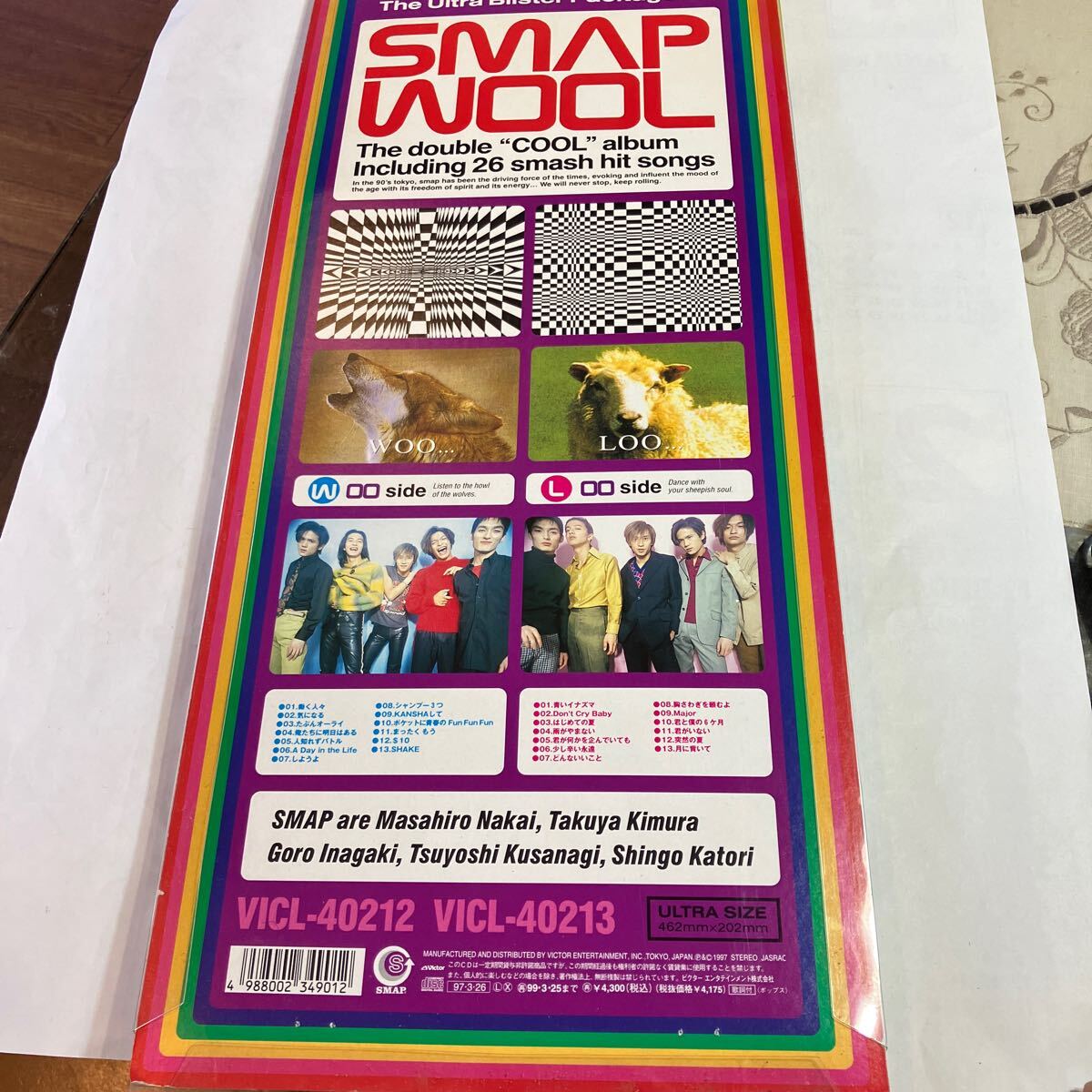 CD SMAP WOOL 2枚組 美品 冊子、パッチ2つ、元ケース、袋付き の画像3