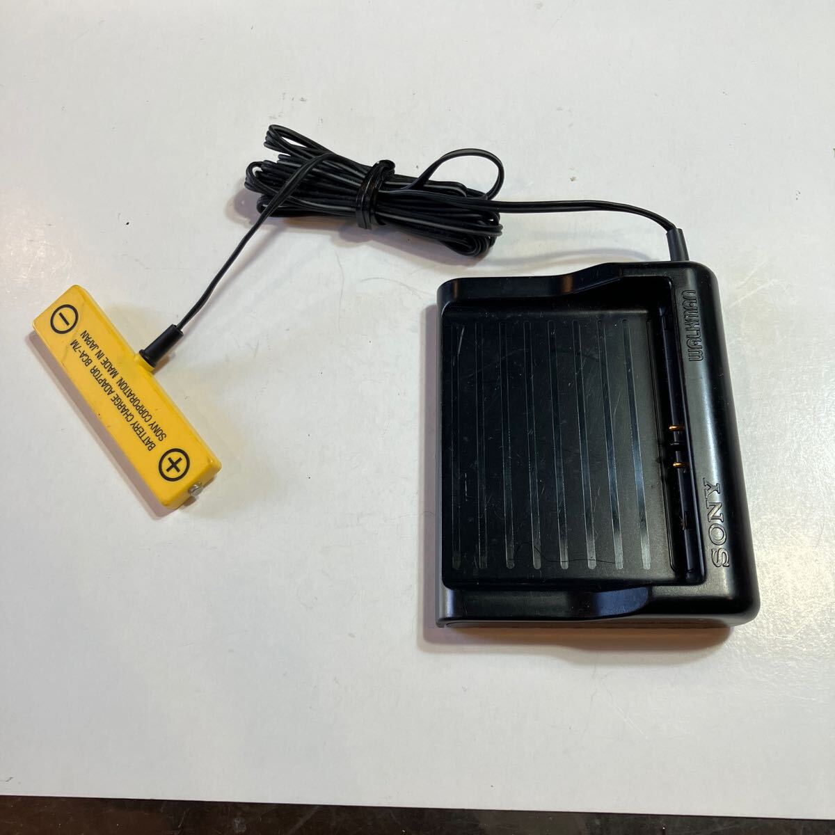 SONY ウォークマン BATTERY CHARGE ADAPTOR BCA-7Ｍ 新品 の画像1