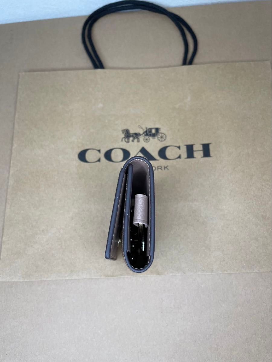 【新品未使用】COACH コーチ キーケース　タン　ベージュ　キーホルダー