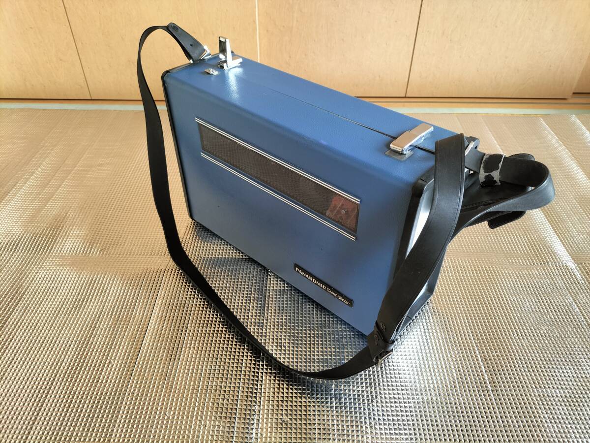 松下電器 統一1型ポータブルVTR (EIAJ Type-1) NV-3080 + 専用カメラ WV-8080のセット（中古・ジャンク品）の画像1