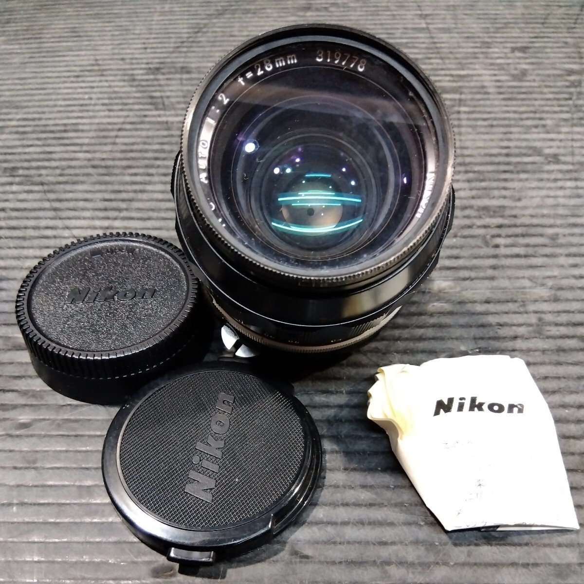 Nikon ニコン レンズのみ NIKKOR-N・C Auto 1:2 f=28mm L1B 52mmの画像1