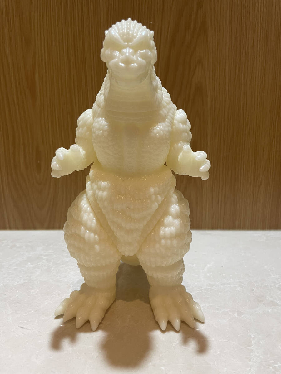 ソフビ ゴジラ マーミット メディコムトイ GLOW IN THE DARK ソフビ ゴジラ マーミット メディコムトイ GLOW IN THE DARK
