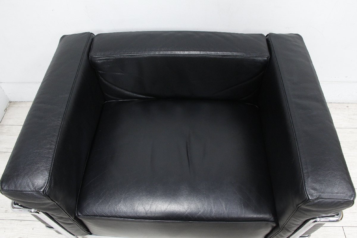 ☆極美品☆Cassina カッシーナ 1人掛けソファ LC3 黒革 98万の画像5