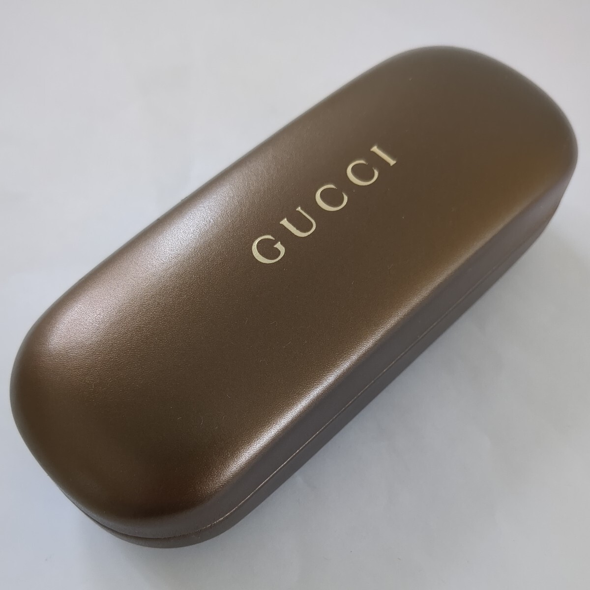 ★アウトレット品　GUCCI グッチ　メガネケース　メガネふき付き★サイズ横：約16cm・縦：約6cm・厚み：約3.5cm【未使用/保管品】送料無料_画像4