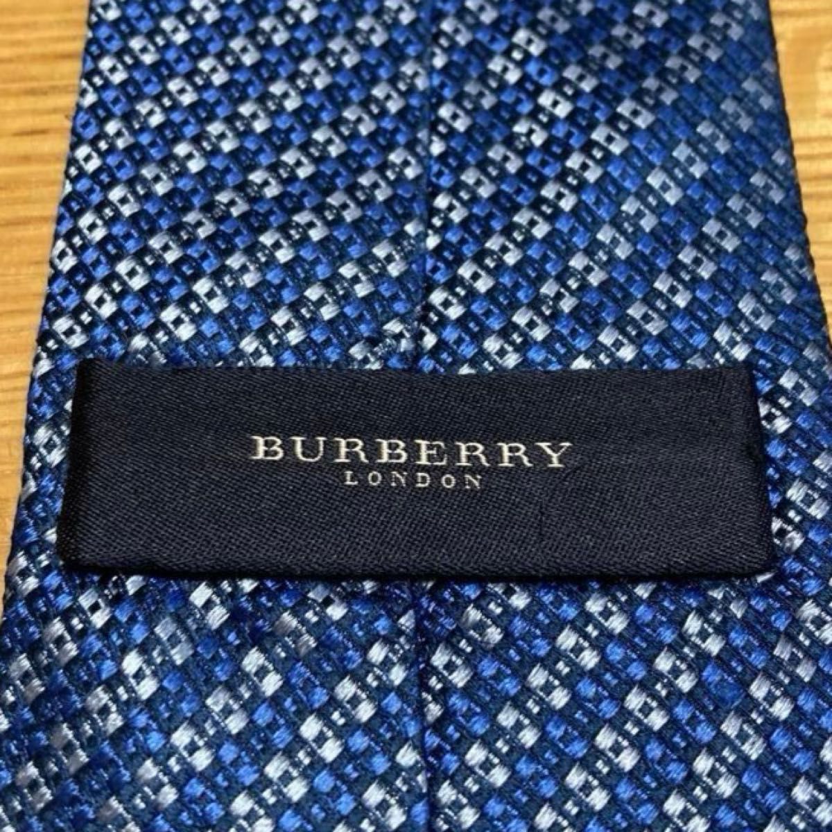 【極美品】バーバリー　 BURBERRY  ネクタイ　ブランドネクタイ　シルクネクタイ　紳士　