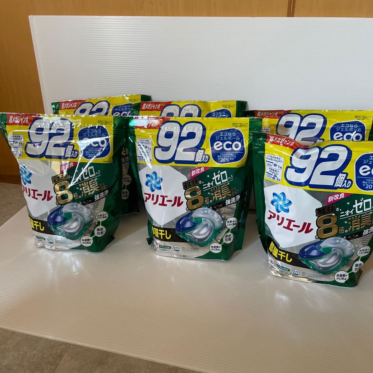 【P&G】アリエール ジェルボール 4D 部屋干し用 つめかえ用 超メガジャンボサイズ 92個入　×６袋セット_画像3