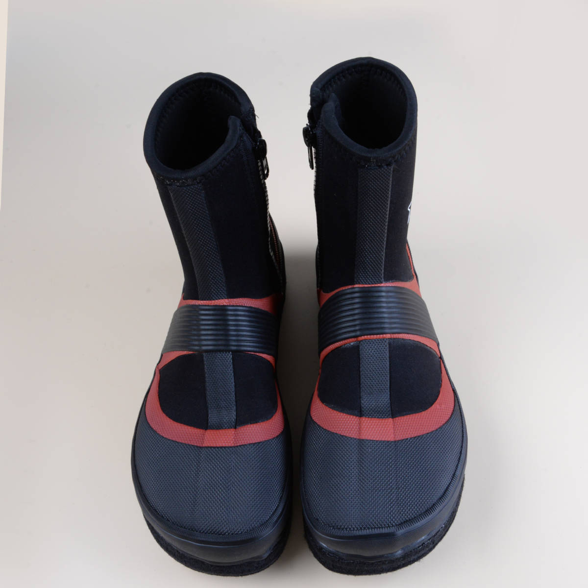 EVA素材 フィッシングシューズ フィッシングブーツ 磯靴 フエルト底 スパイク付き 通気 防滑 防水 軽量 27-27.5cmの画像6