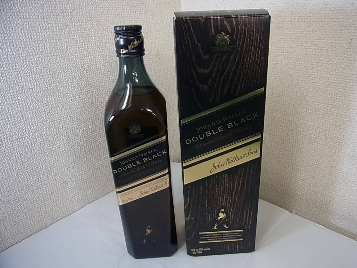 160406H72-0414H■JOHNNIE WALKER■ジョニーウォーカー DOUBLE BLACK／ダブルブラック 700ml 40% スコッチ ウイスキー 古酒 未開栓の画像1