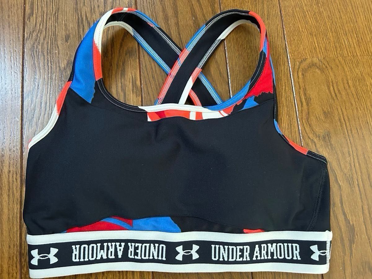 未使用品　UNDER ARMOUR  ウェア上下セット　レディース　ヨガ　フィットネス　ブラ　アンクルレギンス　アンダーアーマー　