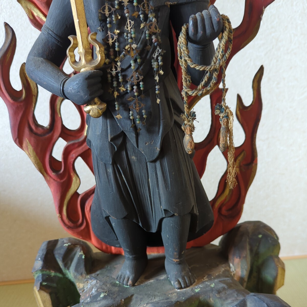 仏教美術 木彫 彩色不動明王立像 特大 高76cm 仏像骨董 寺院放出品　 時代 _画像4
