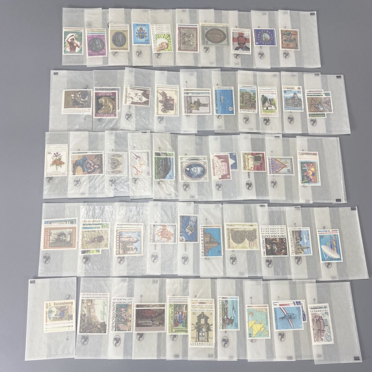 海外切手 ルクセンブルク等 ヨーロッパ 世界各国 ③未使用切手 50袋 コレクション 保管品の画像1
