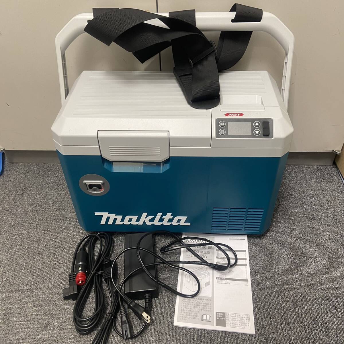 【B-13627】 1円スタート Makita マキタ 充電式保冷温庫 CW003G 40Vmax 7L クーラーボックス コード付き 通電確認済み_画像1