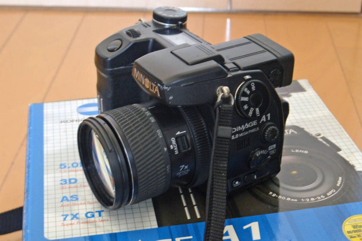  Minolta compact цифровая камера MINOLTA DiMAGE A1