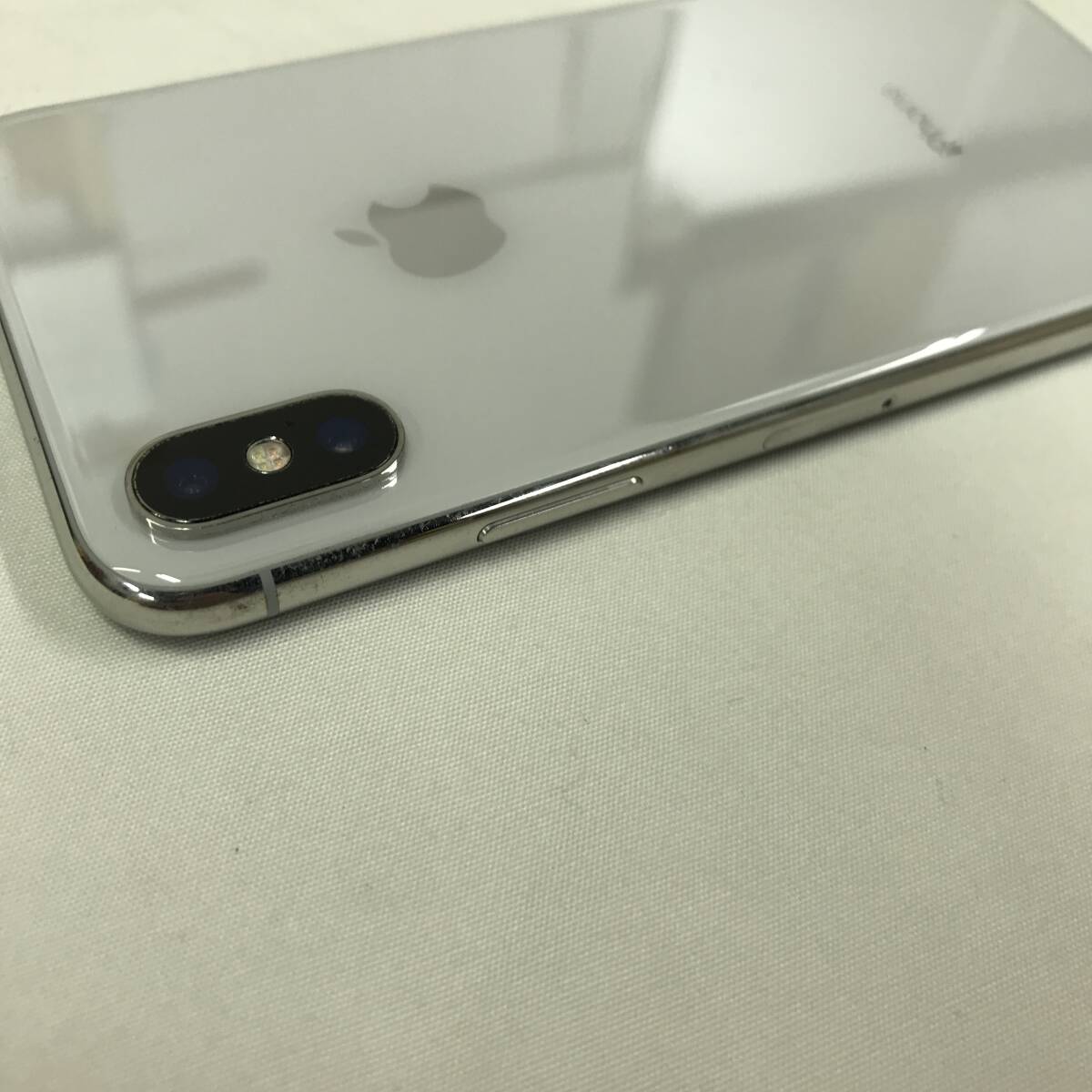 sx865 送料無料！動作品 SIMフリー iPhoneX 256GB Silver MQC22J/A 元キャリアau 判定：◯ 最大容量：76% 本体のみ_画像8