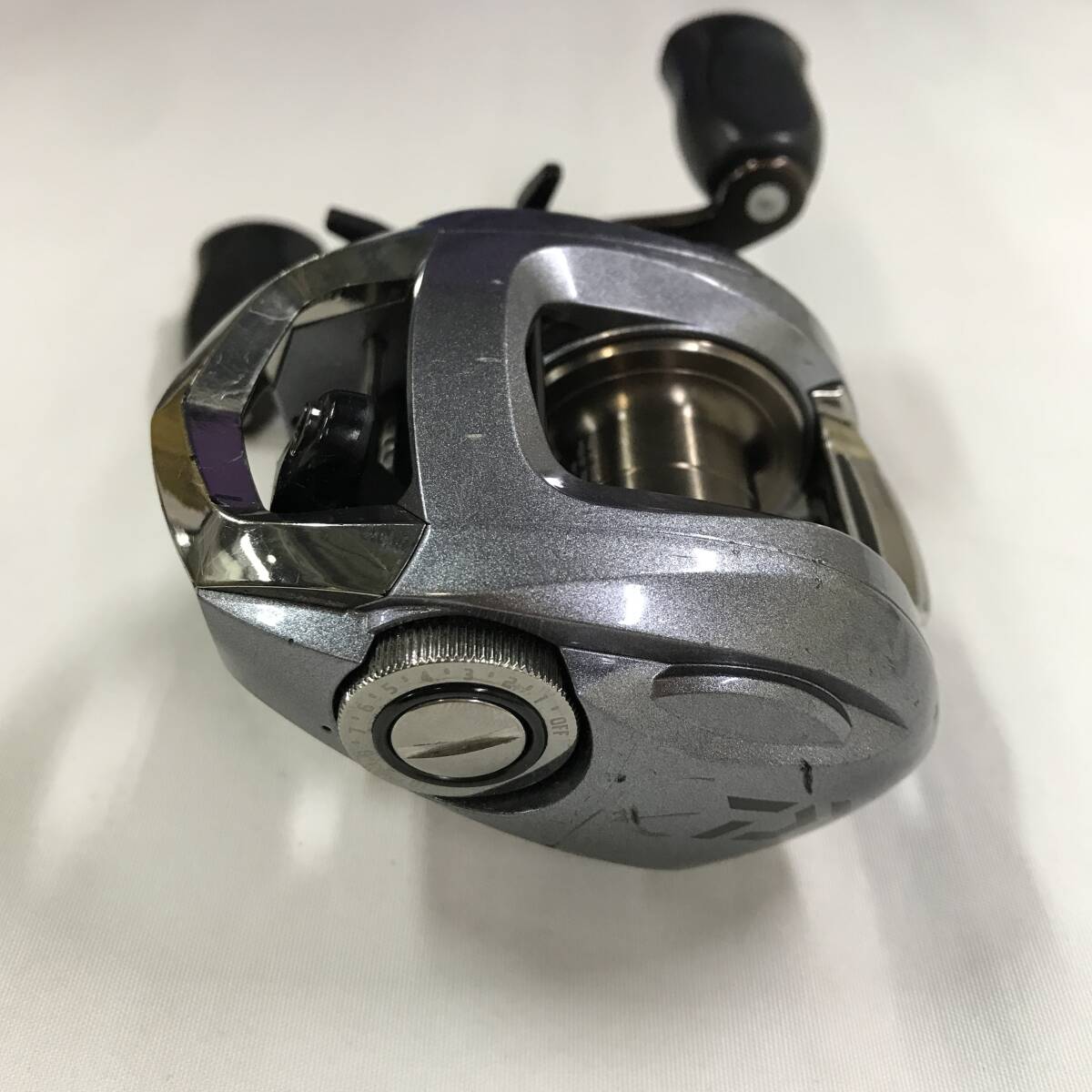 tx714 送料無料！使用感有り Daiwa ダイワ SS SV 103 SP00L 右ハンドル 本体のみの画像2