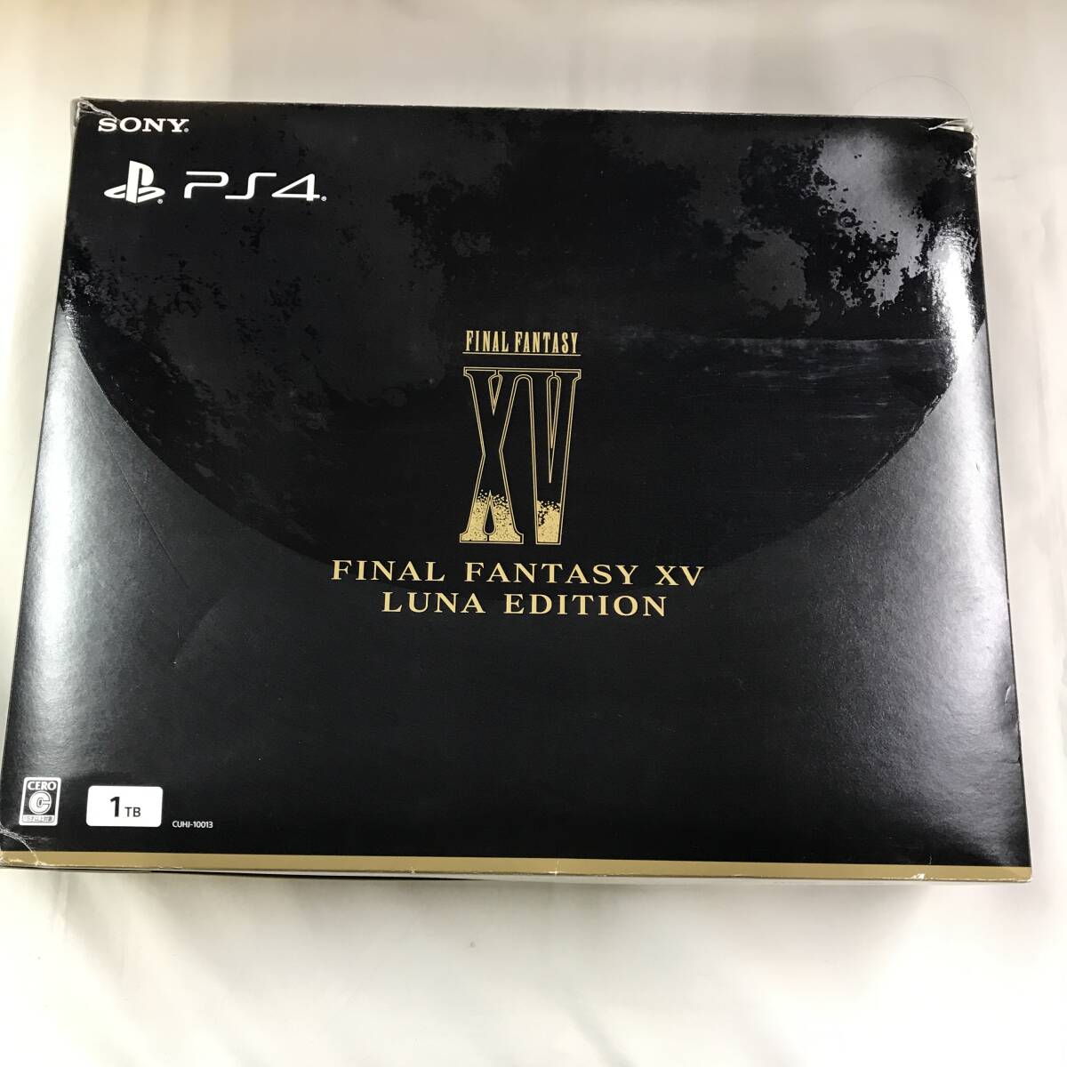 gy043 送料無料！ソフト無し現状品 SONY PlayStation4 PS4 本体 ファイナルファンタジー15 ルナエデション 1TB CUH-2000B CUHJ-10013の画像1