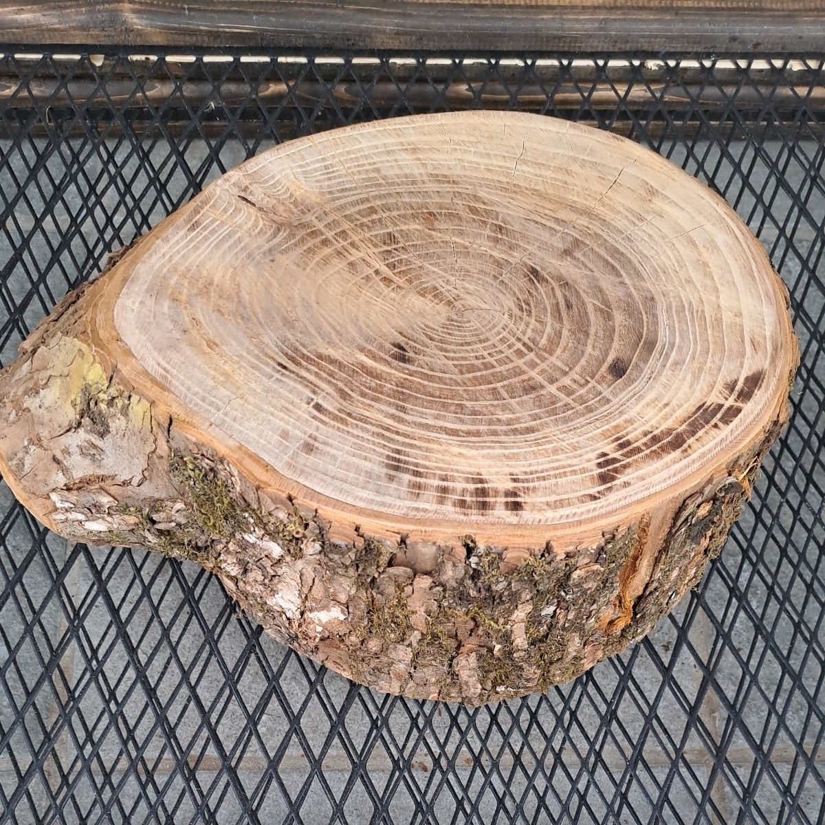 天然木バトニング台 薪割り台