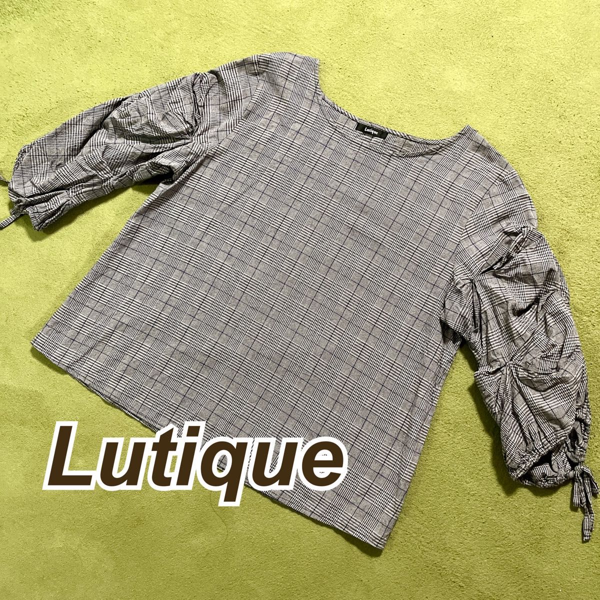 Lutique モノトーンチェック柄 シャーリング7分袖 スモックブラウス Ｌ