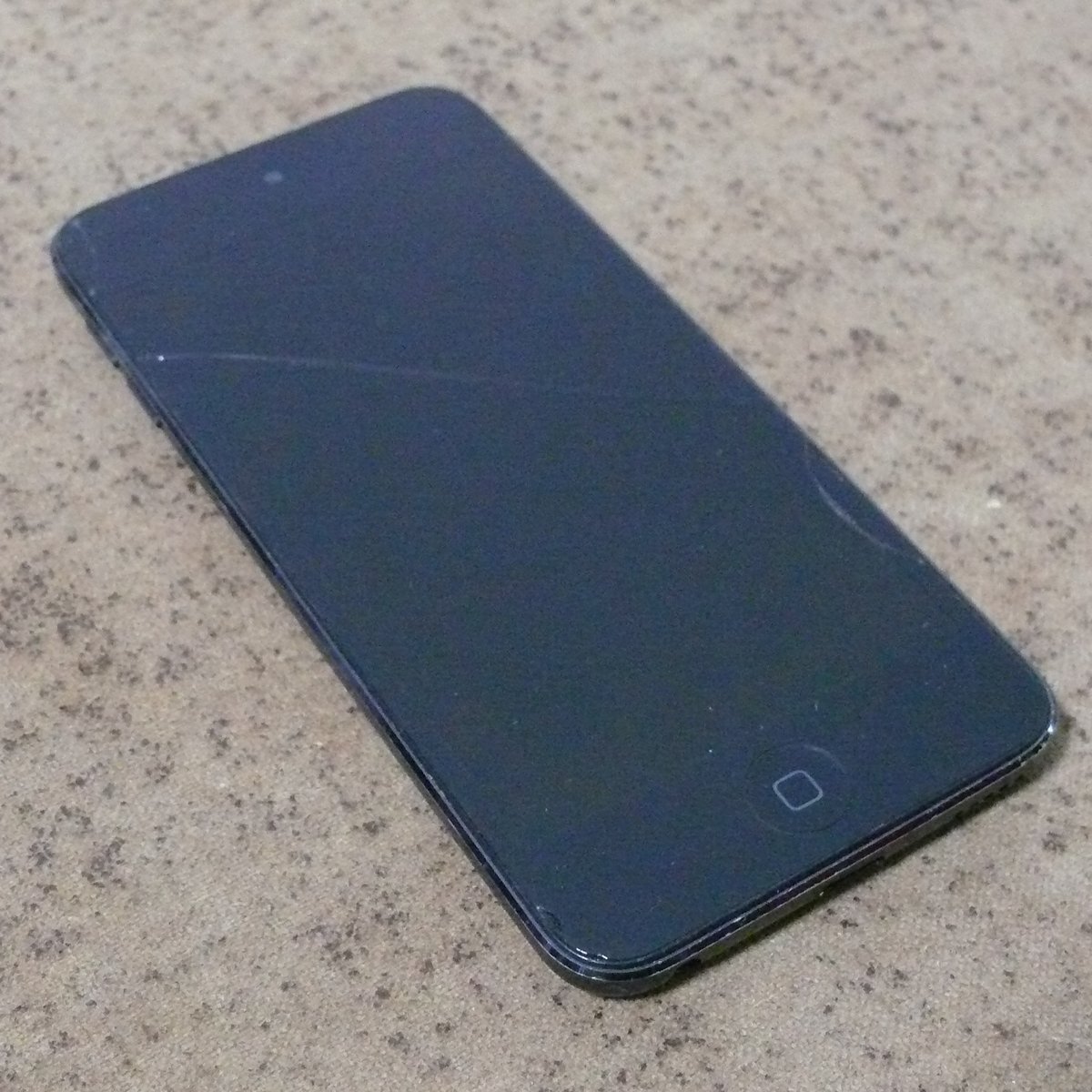 a281☆Apple iPod touch A1574 第6世代等 4点セット◆ ボタン破損、膨張等/ジャンク品☆_画像5
