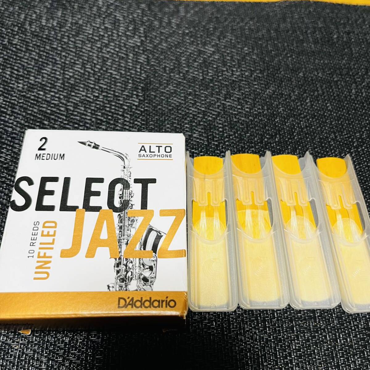 D’Addario SELECT JAZZ アルトサックス 2M 4枚 リード 吹奏楽 ジャズ バンドの画像1