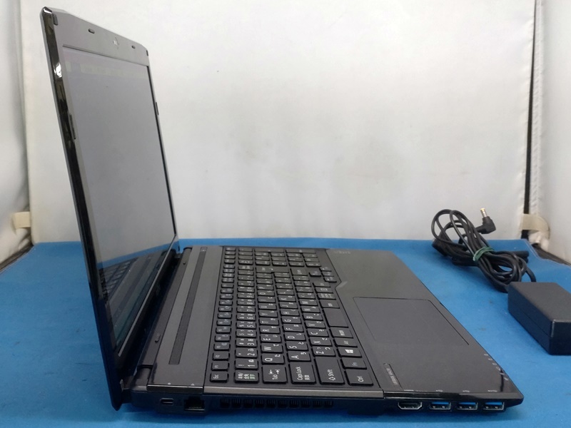 041207 LIFEBOOK AH42/R Pentium 3558U Mem4GB HDD無 OS無 JUNK_画像3